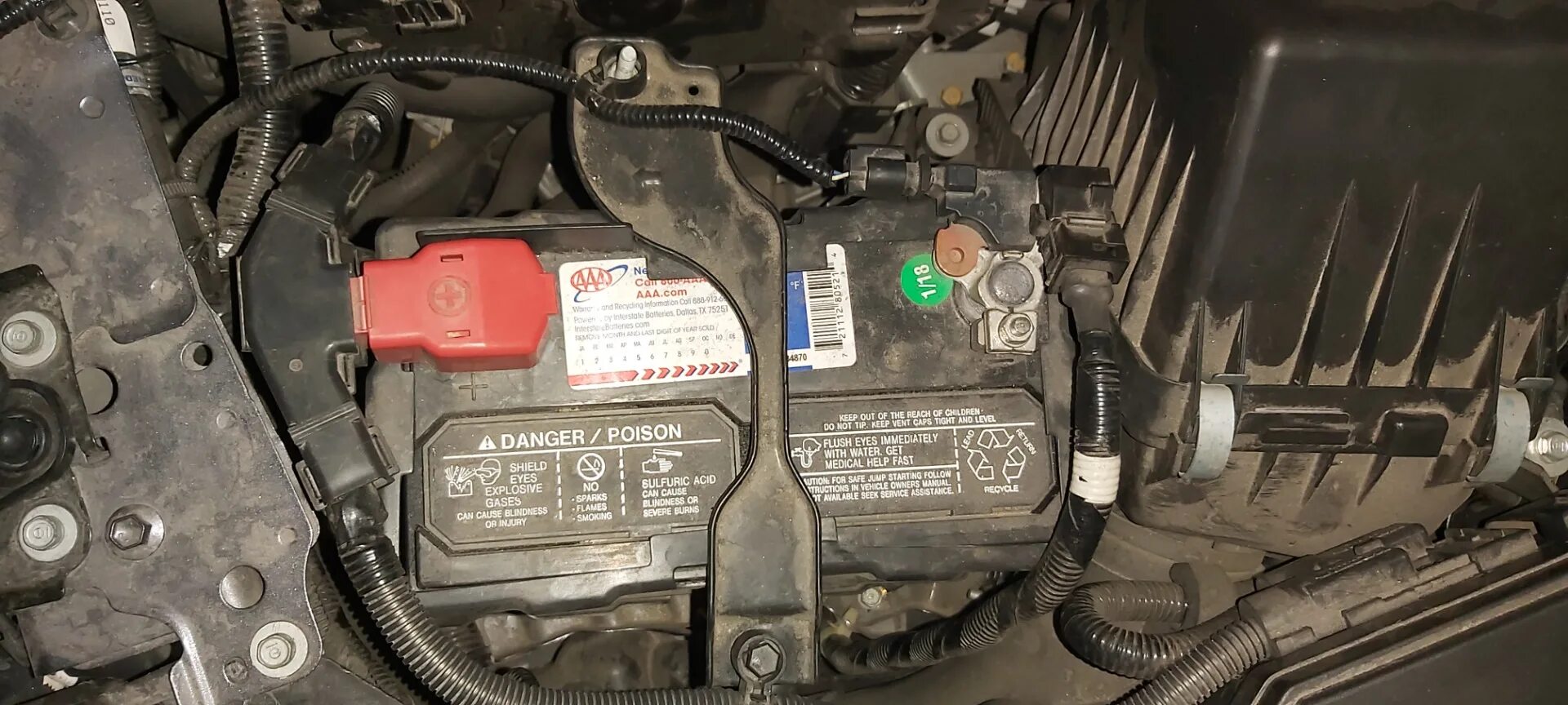 Cr v аккумулятор. Honda crv 2.4 аккумулятор. honda crv 3 акб. акб хонда срв 2.0. аккумулятор honda crv 2013 2.4.