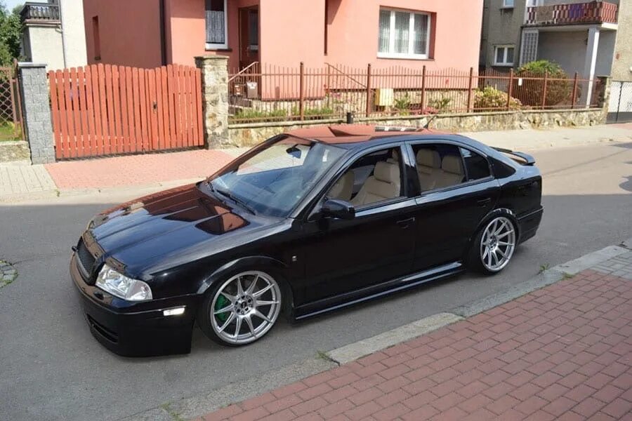 Тюнинг тур. Skoda Octavia a4 Tuning. Skoda Octavia Tour RS. Skoda Octavia a4 Tour. Skoda Octavia Tour RS черная.