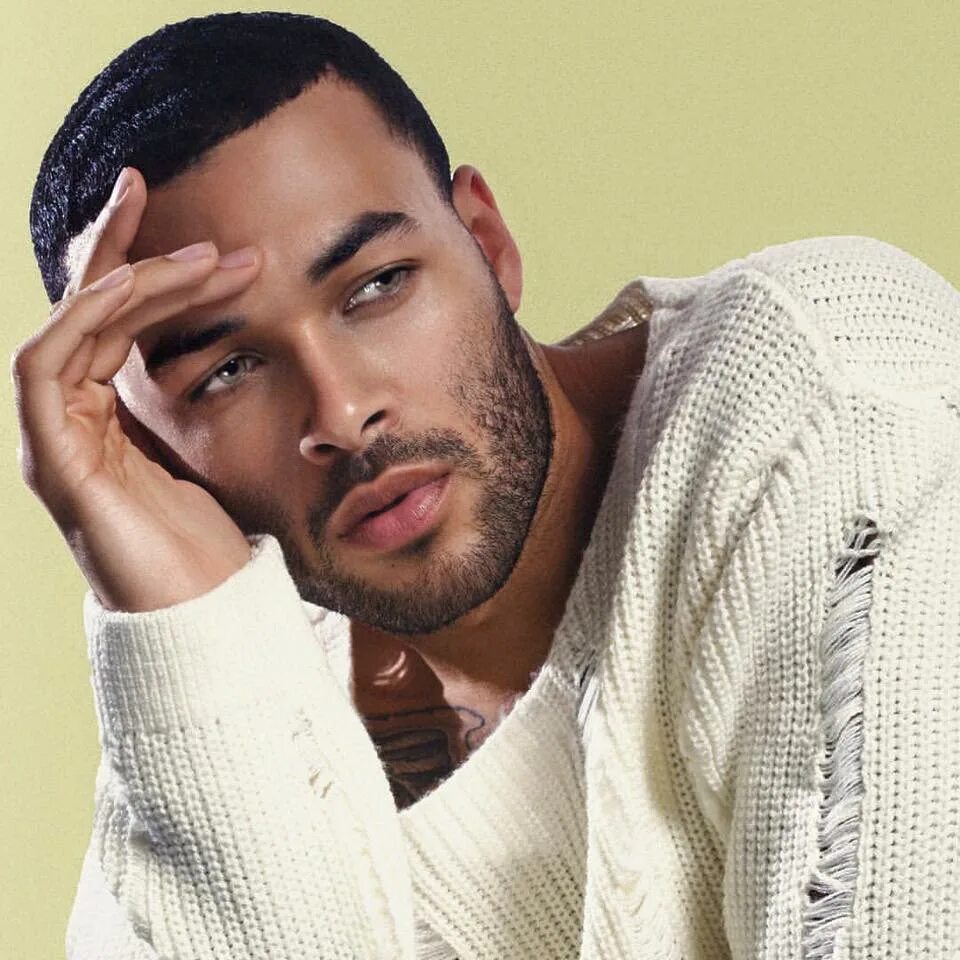 дон бенджамин 2021. дон бенджамин 2021. дон бенджамин 2. дон бенджамин модель. дон бенджамин торс.