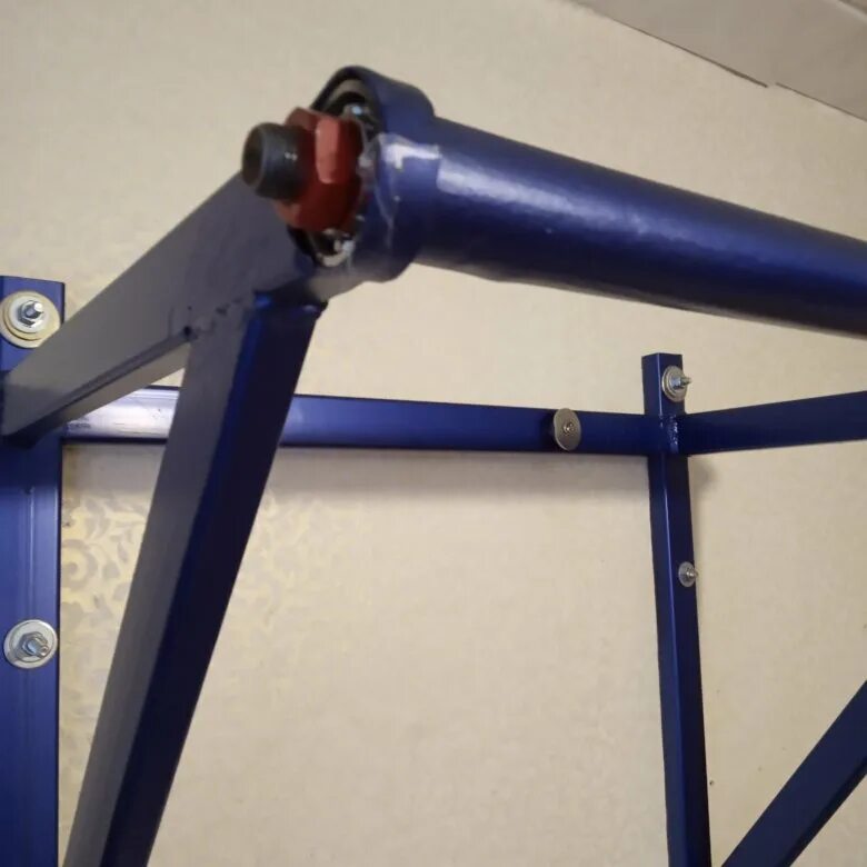 Турник аттракцион с вращающейся перекладиной. Крутятся на перекладине. Крутятся на перекладине. Тренажер крутящийся турник. Тренажер ручка крутящаяся для турника.