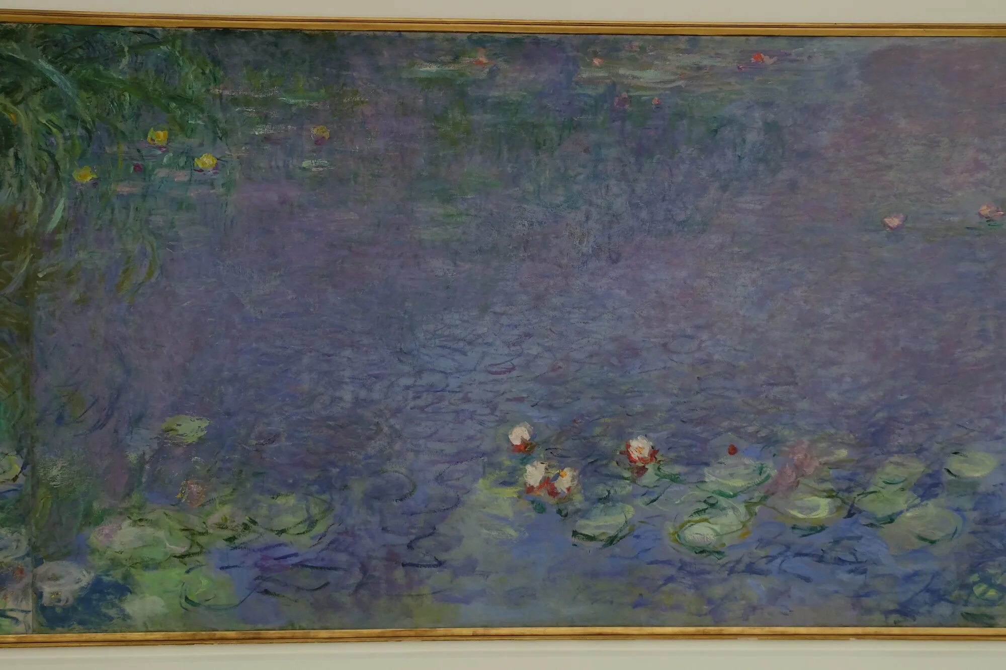 Черное моне. Клод моне кувшинки фрески. клод моне водяные лилии 1914. клод моне кувшинки утро. клод моне водяные лилии оригинал в музее.