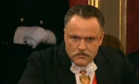 Империя под ударом