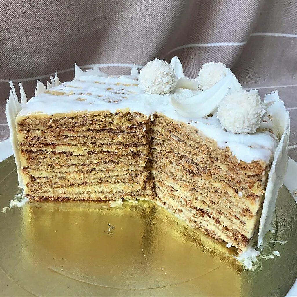 начинка для торта коржи. начинка для торта коржи. ореховый торт эстерхази. торты для новичков. торт шоколадный бисквит с кремом чиз.