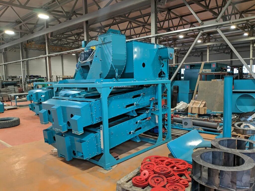 завод агромаш чебоксары. агромаш новочебоксарск. агромаш воронеж. зерноуборочный комбайн агромаш 3000. агромаш 4000 комбайн.