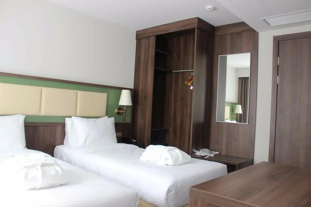 Девон отель октябрьский башкортостан здания. Город октябрьский гостиница девон. Гостиница девон октябрьский. Хостел девон октябрьский. Гостиница девон октябрьский.