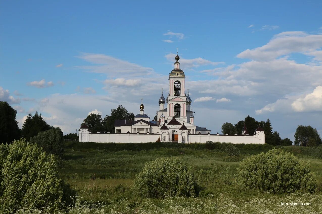 Погост крест монастырь животворящего. Монастырь животворящего креста. погост крест антушково. село погост крест монастырь животворящего креста. монастырь животворящего креста в антушково.