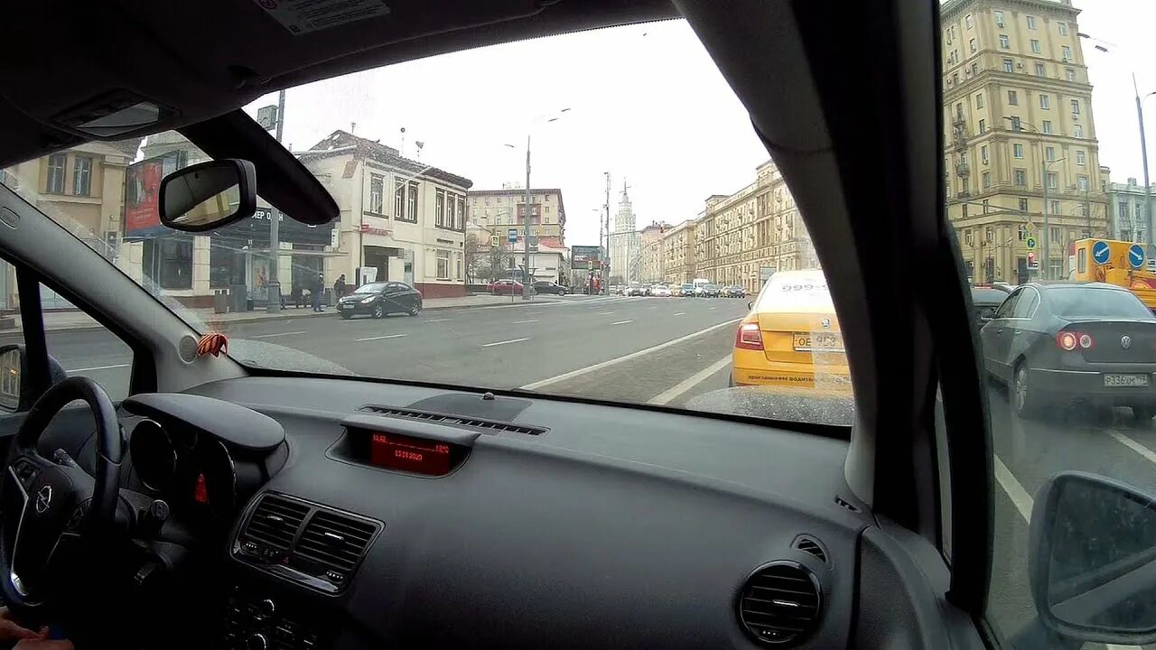 Пробка внутри. Машина пробка в салоне. Пробка авто вид изнутри. Вид из салона пробки в Москве. Пробка изнутри машины вид из окна.