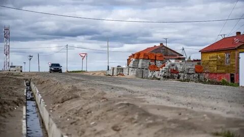 Около полутора километров