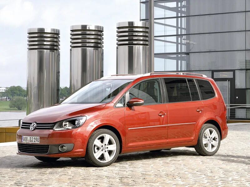 Фольксваген компактвэн туран. Vw touran 2. Фольксваген туран. Vw touran 2. Фольксваген туран 2010.
