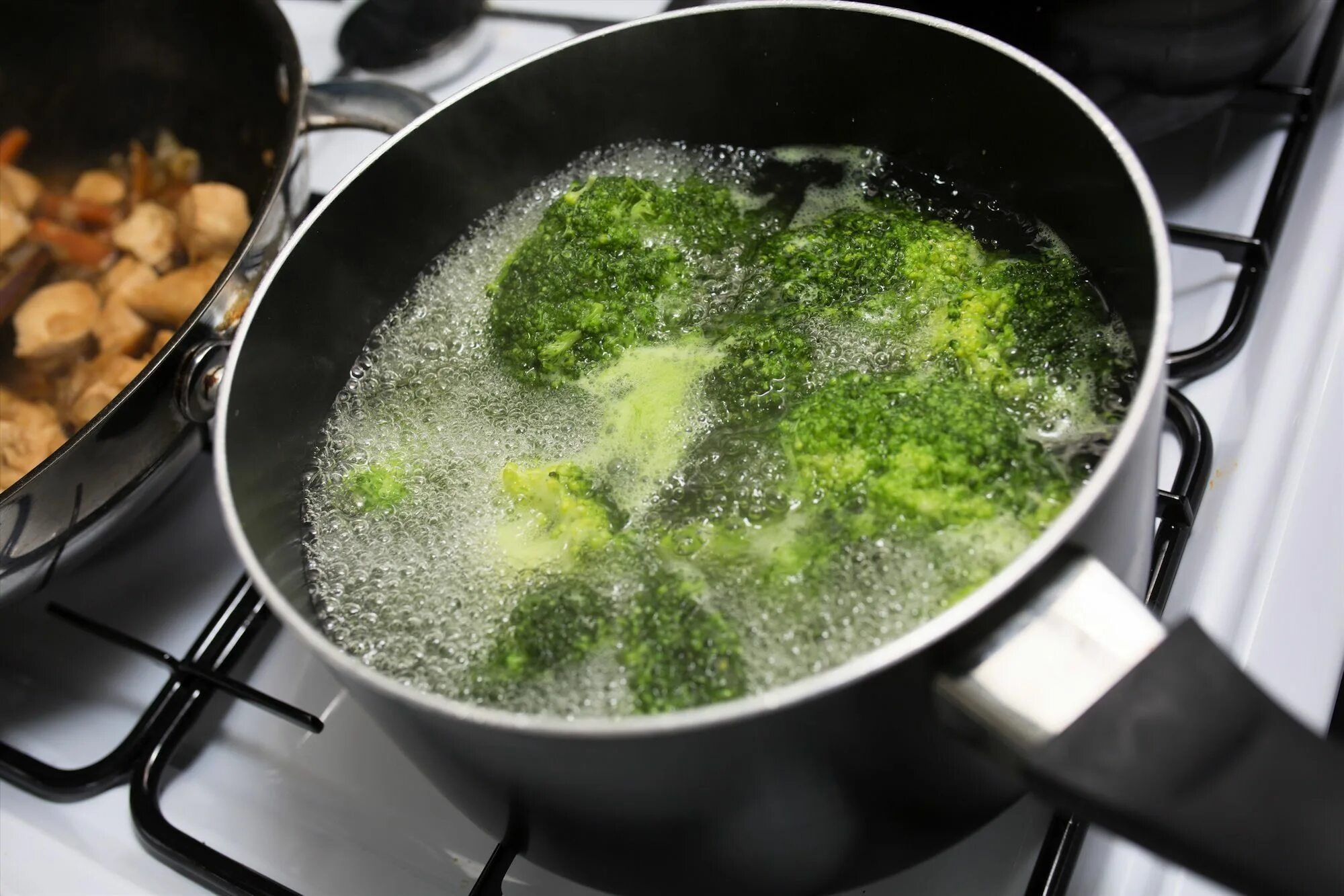 Кастрюля с водой. Boil cooking. Boil in cooking. Boil крансервис. Кипение картинки.