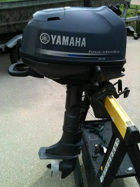 Ямаха 5 новая. Лодочный мотор Ямаха 5. Лодочный мотор Ямаха 5 4х тактный. Yamaha 6 Лодочный мотор. Yamaha f15cmhs.