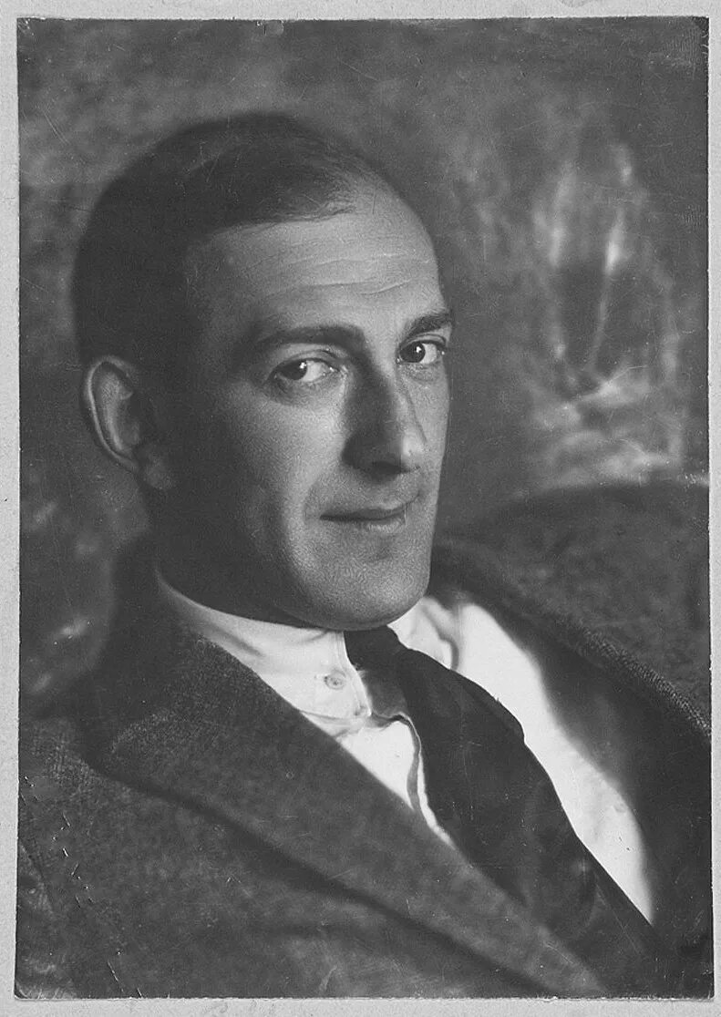 Шершеневич. Вадим шершеневич (1893-1942). Шершеневич поэт. Портрет габриэль шершеневич. Шершеневич г.