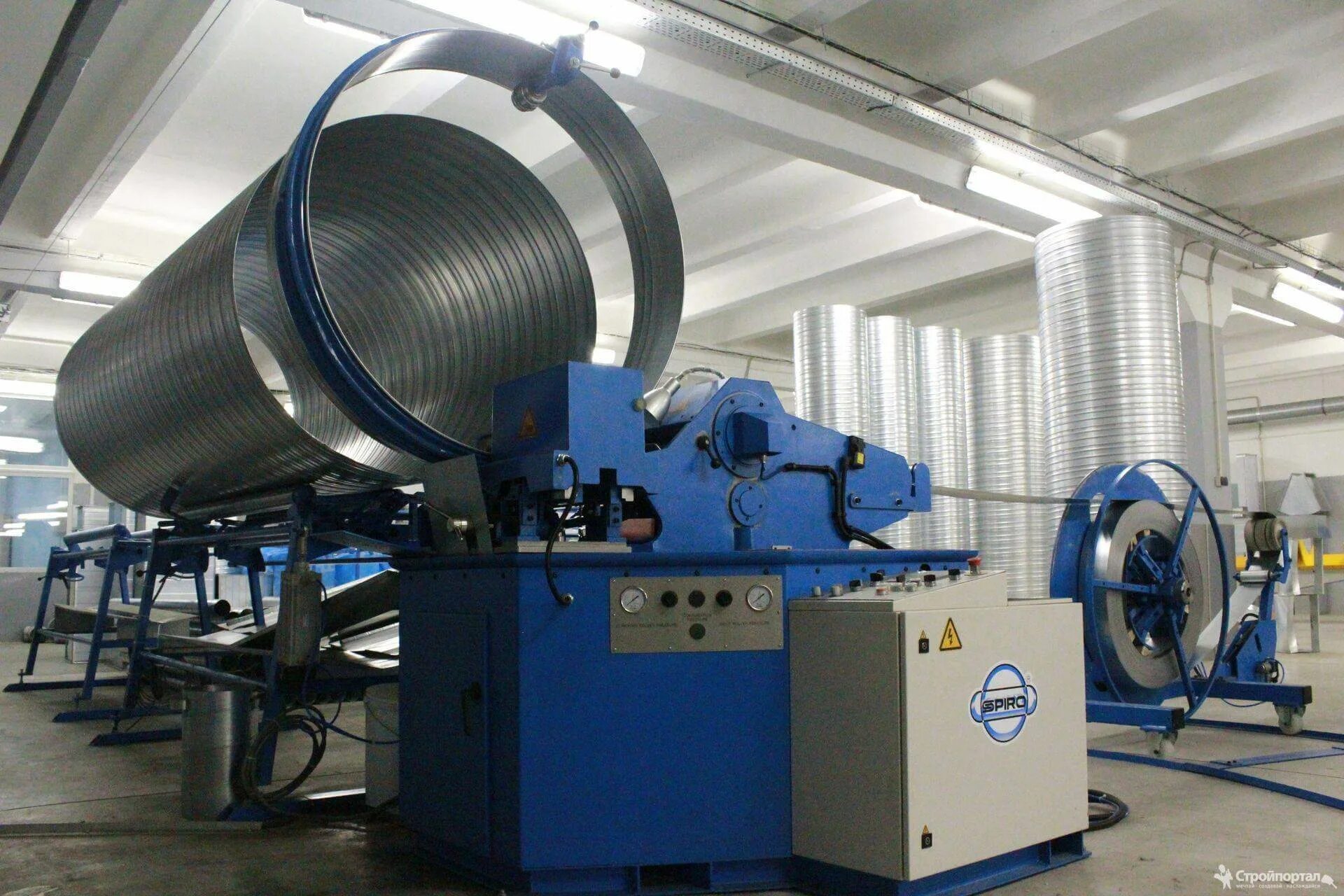 Промышленные системы вентиляции. Воздуховоды для вентиляции. Окожушивание воздуховодов. Вытяжная венткамера. Воздуховоды для вентиляции.