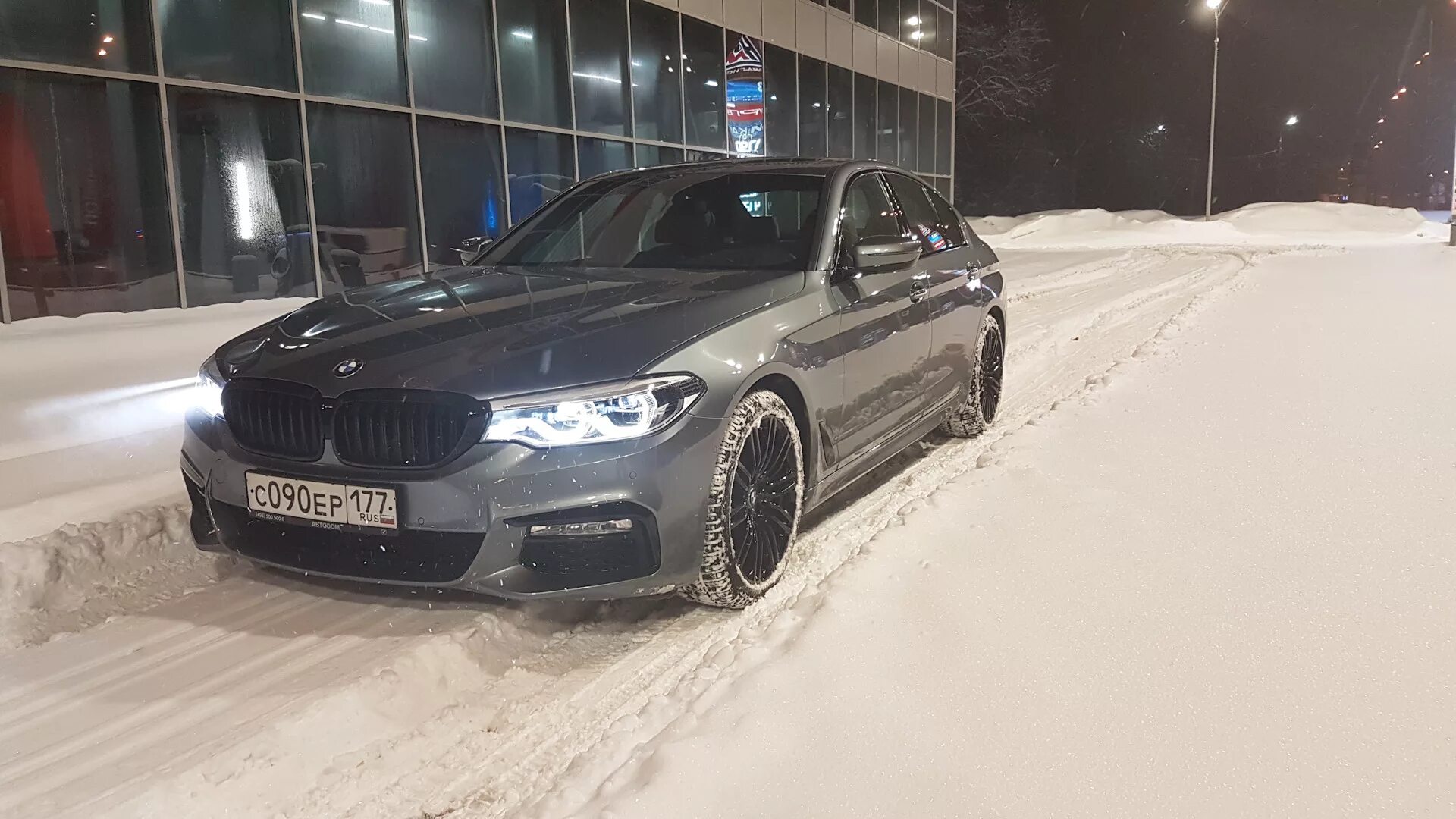 BMW m5 g30. BMW g30 зима. BMW 5 f30 зима. БМВ ф10 черная зимой. М5 зима