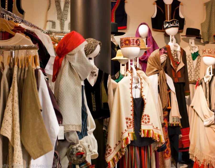 Магазин этнической одежды. Магазин этнической одежды. Дети света магазин этнической одежды. Этно магазины в москве. Магазин странных вещей.
