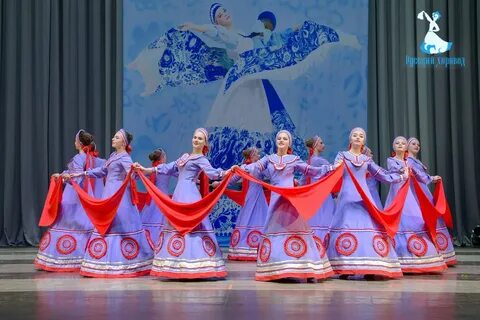 Русский танец с быстрой сменой фигур