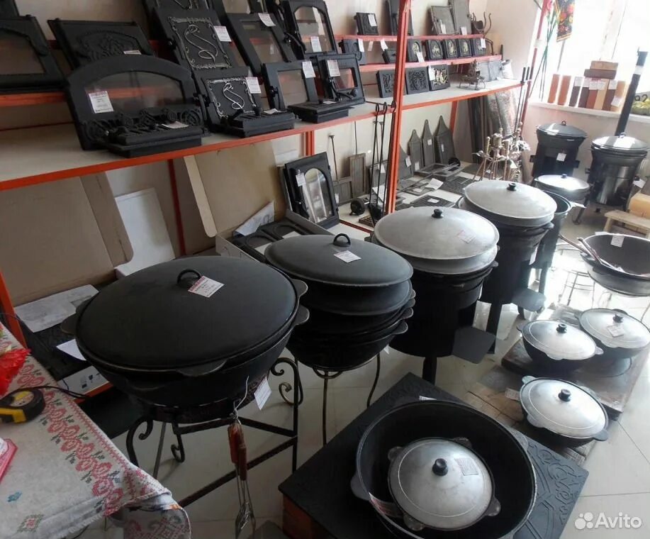 магазин казаны. магазин казанов. узбекские тарелки шампура. магазин казан ру. много казанов.
