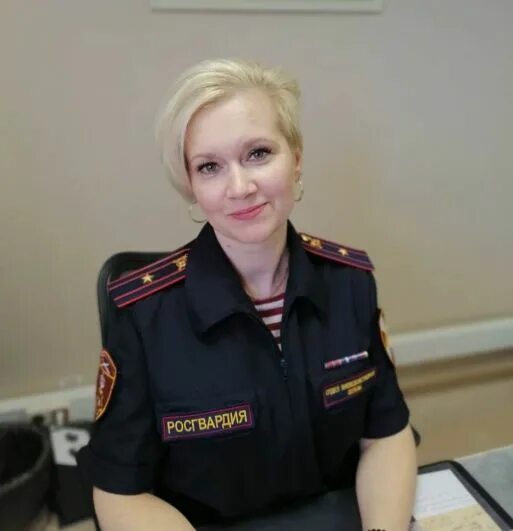 Отдел кадров полиции. Начальник в погонах. Погоны отдела кадров полиции. Погоны Росгвардия полиция. Росгвардия леди в погонах.
