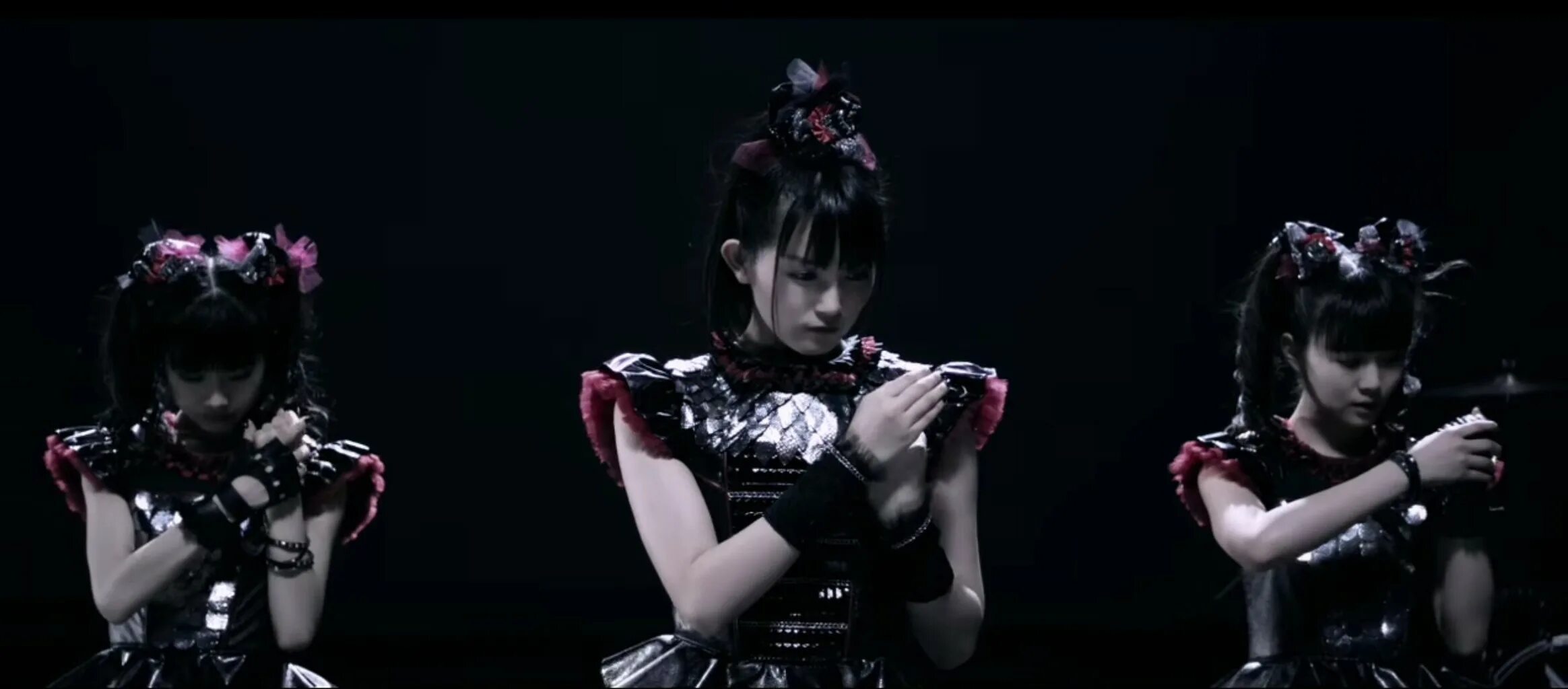 2 chainz фотосессии. Babymetal 2014. Группа babymetal. Группа babymetal 2022. Babymetal.