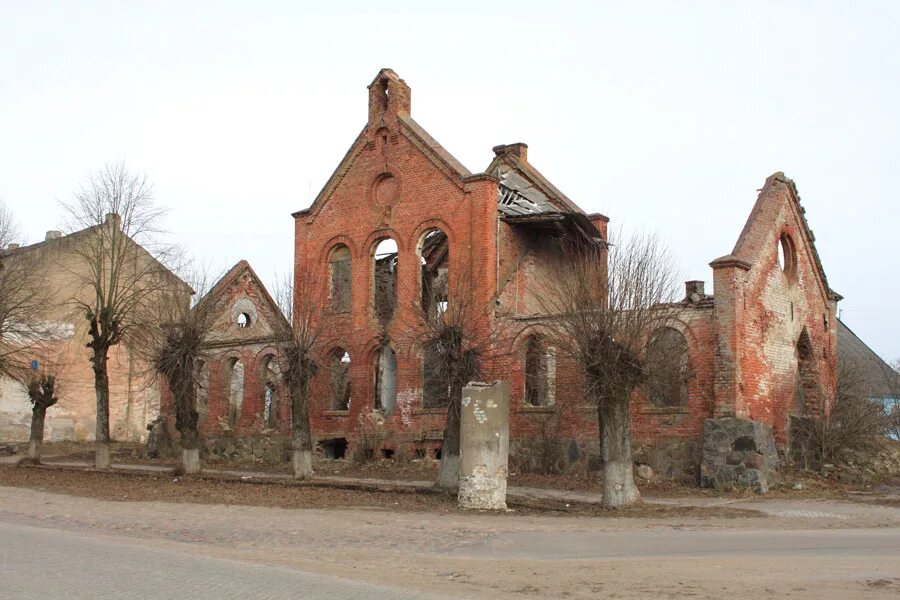 Погода в ясном славском районе. Поселок ясное Калининградская область. Кирха поселок ясное. Поселок ясное Калининградская область кирха. Пос. ясное Славского района.