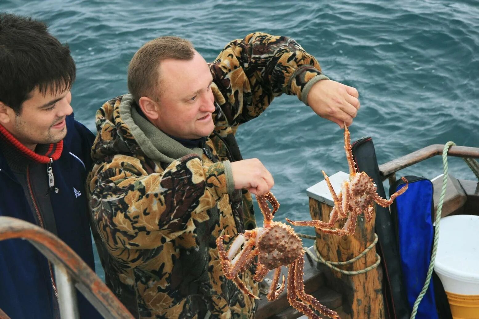 Лов краба. Крабовое сафари в Мурманске. Крабовое сафари Камчатка. Ловля Камчатского краба. Ловля краба на Камчатке.