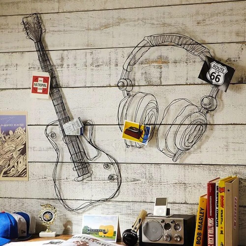 Руками стены песня. Музыкальная тематика в интерьере. Музыкальные инструменты в интерьере. Декор в музыкальном стиле. Креативные рисунки на стене.