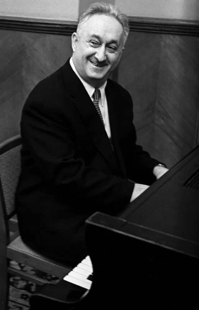 А. Мелик-пашаев дирижер. Опера советских композиторов. Лев журбин. Композиторов назиба жиганова.