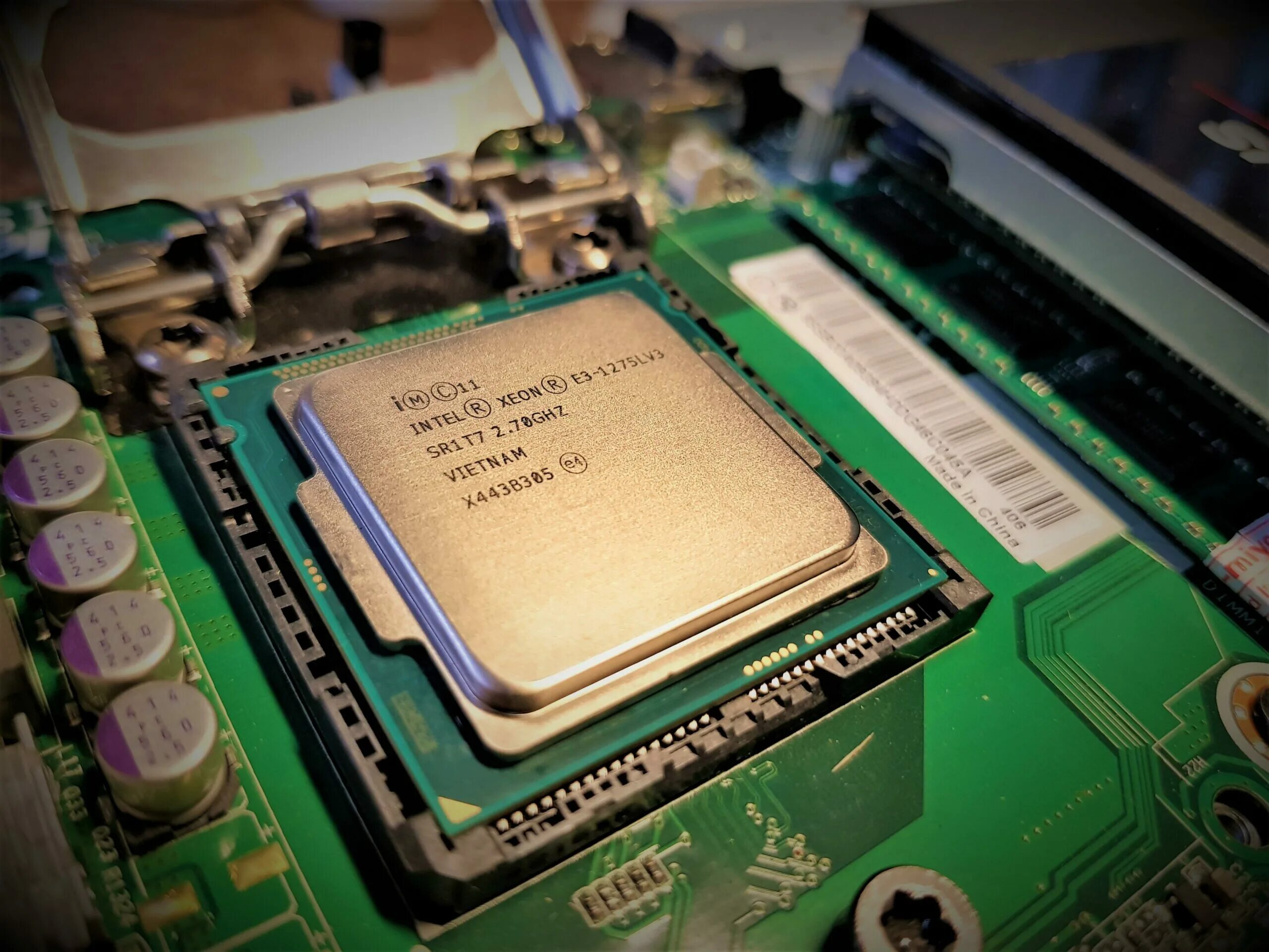 Процессор. Процессор ПК. Старый процессор. ЦПУ. Процессор модели памяти