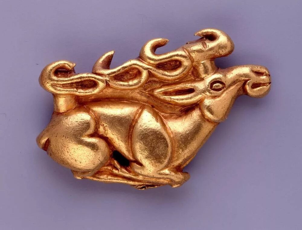 скифо-сарматский звериный стиль. скифо-сибирский звериный стиль олень. скифский золотой олень. скифы олень. эрмитаж.