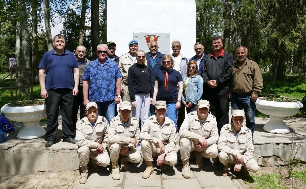 Гафур Ашурович 201 Военная база группа памяти. Гафур Шерматов. Гафур Гумарович Красноармейский лесхоз 89028940715 по елкам. Мачитон. Погода вахдат 30