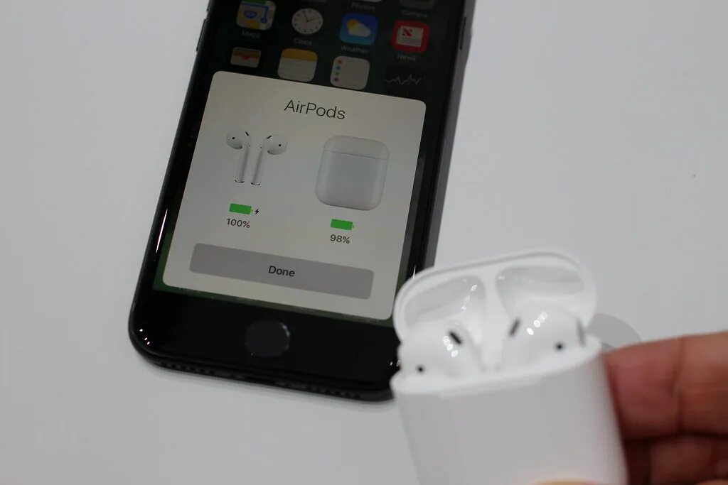 Подключить airpods на андроид. Airpods pro зарядка. airpods с дисплеем. микросхема заряда airpods. заряд наушников аирподс на андроид.