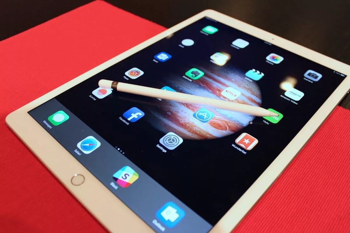 Планшет айфон последний. Эпл айпад 2025. apple ipad pro 2014. планшет ipad 2025 pro. iphone planshet 2025.