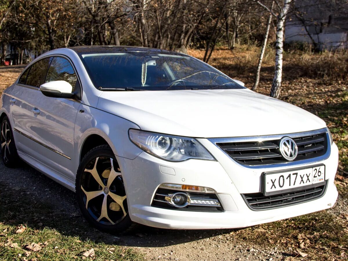 Купить volkswagen cc. Passat cc 2011. VW Passat cc 2011. Фольксваген Пассат СС 2011 белый. Volkswagen Passat cc 2011 белый.