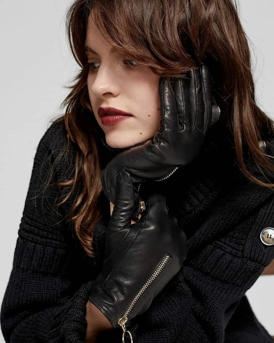 Кэтрин Росс in Leather Gloves. Женщины в кожаных перчатках. Актрисы в кожаных перчатках. Кожаные перчатки с кожаной курткой.