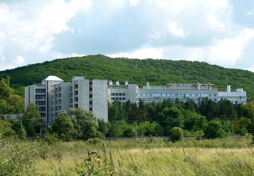 Поселок ключи приморский край. Шмаковский, Курортный посёлок горные ключи. Санаторий Шмаковка Приморский край. Курорт Шмаковка Приморский край горные ключи. Санаторий в Шмаковке горные ключи Приморский край.