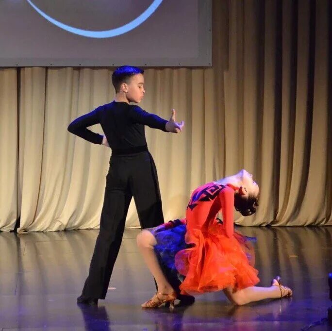 линия танца новороссийск. танцы щербинка. коллектив линия танца руководитель краснова ирина владимировна. танцы щербинка. танцы щербинка.