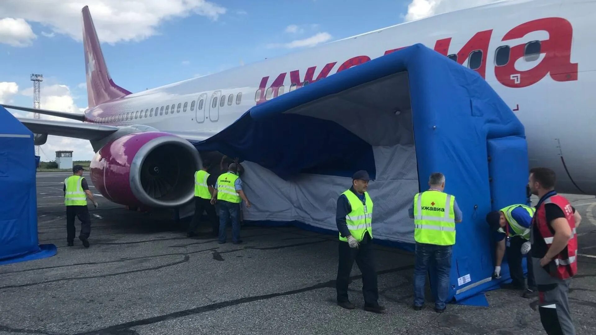 Домодедово Калининград авиабилеты. Ижавиа i8 302 Boeing 737-800. Аэропорт ижевска вылеты