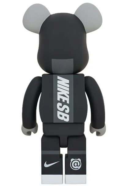 Bearbrick Nike SB 1000. Medicom Bearbrick найк. Фигурка Medicom Toy Bearbrick. Bearbrick Nike SB Black. Медведь найк