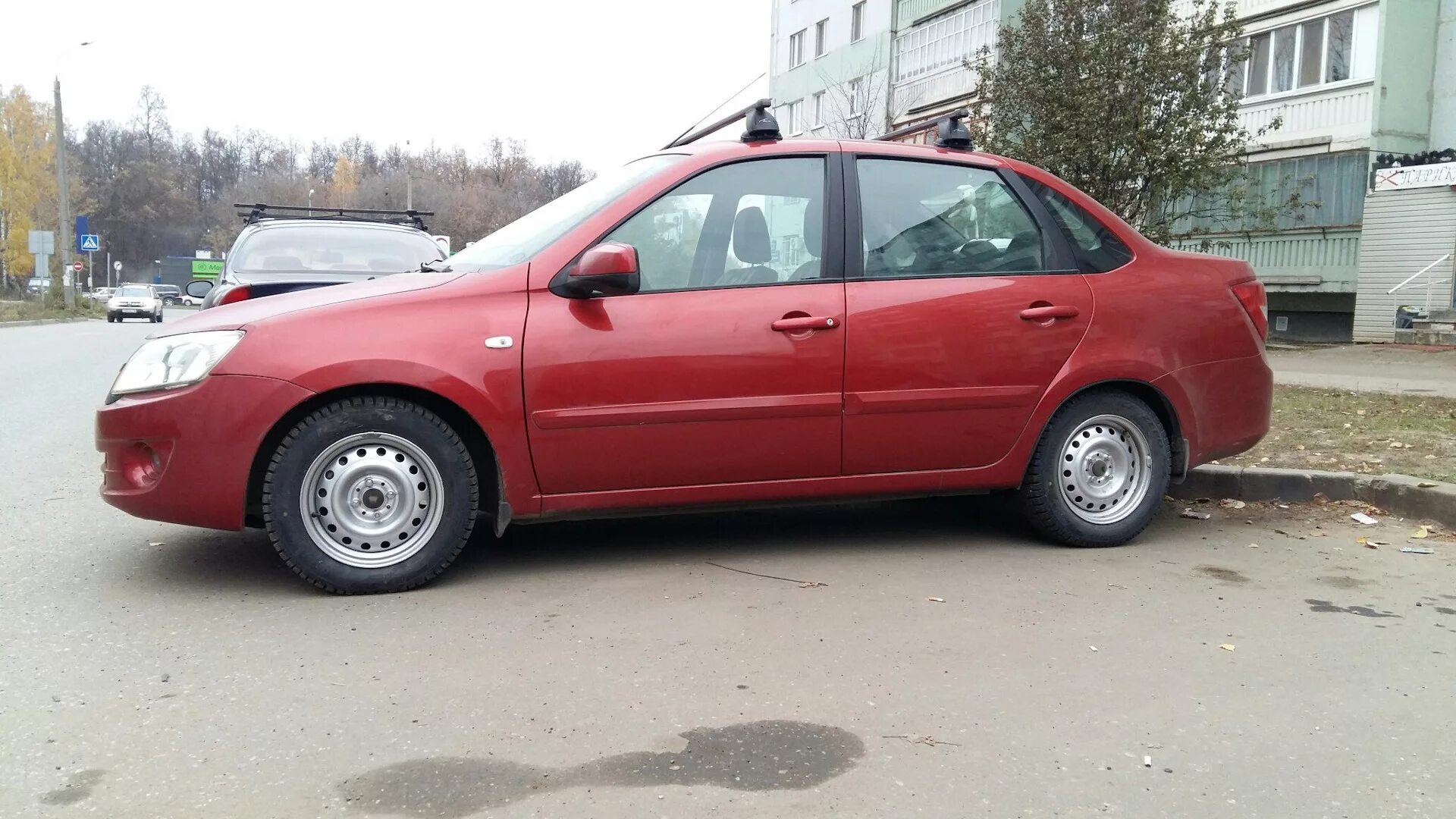 195 65 15 на гранту. Гранта 185/65 r15. Гранта кросс на шинах 195 65 р15. 195 65 15 на гранту. Гранта 185/65 r15.