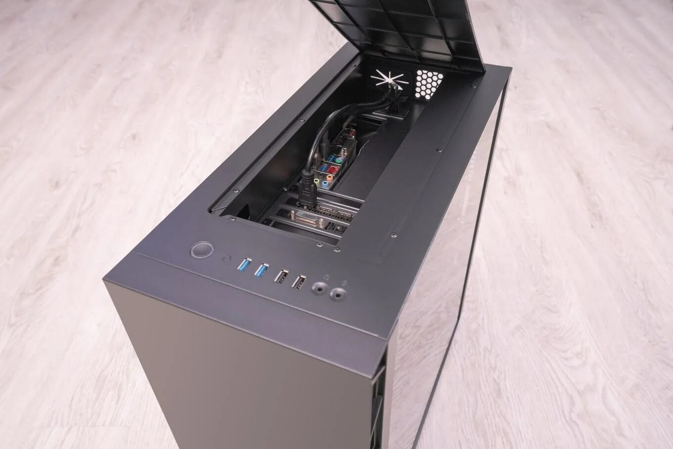 Корпус aerocool flo [flo-g-wt-v1] белый обзор. Корпус aerocool ore saturn frgb-g-bk-v1. Aerocool flo saturn. Aerocool flo saturn. Aerocool flo saturn.