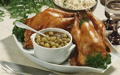 Обед из мяса курицы