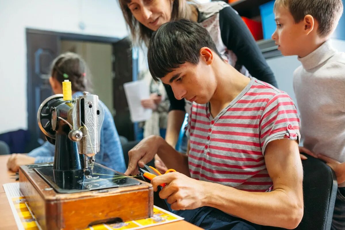 Город мастеров установить. Поделки на тему город. Город мастеров установить. Город мастеров мероприятие. Москва сити город профессий мастерславль.