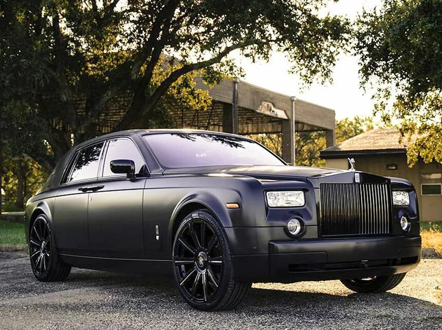 Черный ролс ройс песни. Rolls Royce Phantom. Rolls Royce Phantom Black. Rolls Royce Phantom черный. Rolls Royce Phantom Wheels.