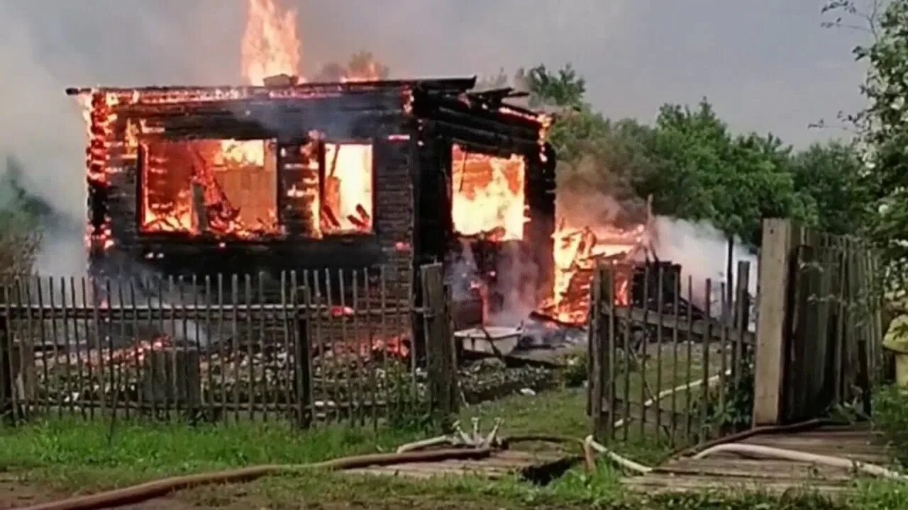 Пожар Васильково Калининград. Деревня Васильково. Пожар в село Васильково Кировская область. 23 Апреля пожар в Курундусе. Саша летом отдыхал в деревне масловка