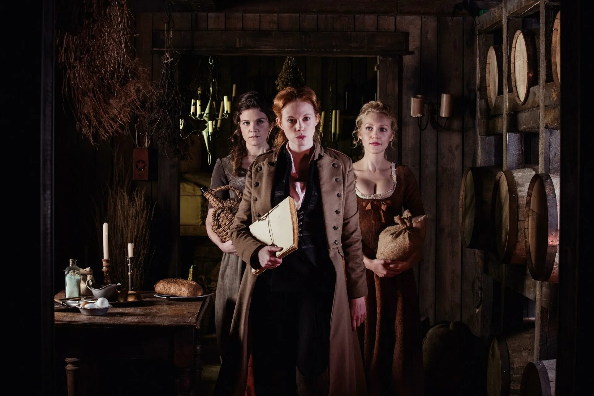 Фронтир это в истории. Граница сериал 2016–2018. Гиперпространственная крепость макросс зентради. Константин калбазов фронтир. Макрос фронтир кадры.