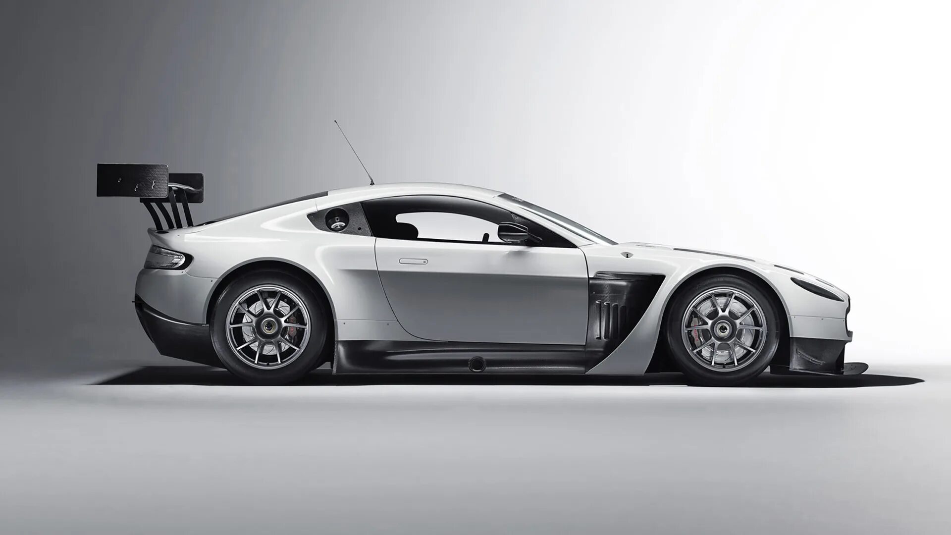 Audi r8 side. Тема сбоку. Форд мустанг gt 500 сбоку. Машина вид сбоку. Bmw 4 series coupe concept.