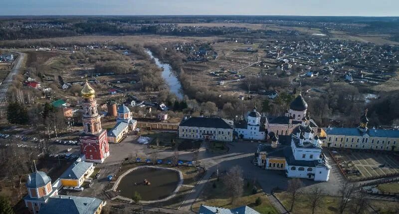 Новый быт (Чеховский район). Поселок новый быт Московская область. Давидова пустынь монастырь вид сверху. Село новый быт Чеховского района. Сайт чехова московской области