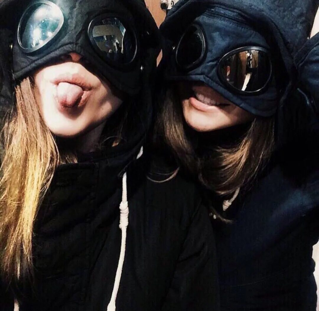 C p girl. C p girl. Девушка в кепке obey. Девушки в стон исланд. Swag девушки обои.