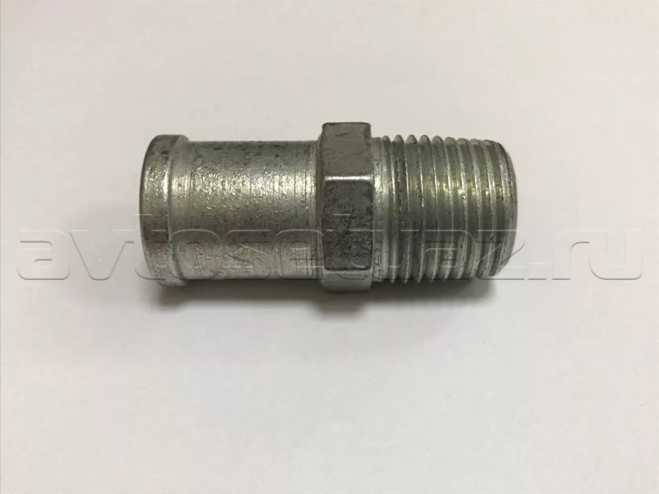 Штуцер помпы. Штуцер помпы газель 4216. Штуцер помпы. Штуцер водяного патрубка камаз евро 5. Штуцер 4216.