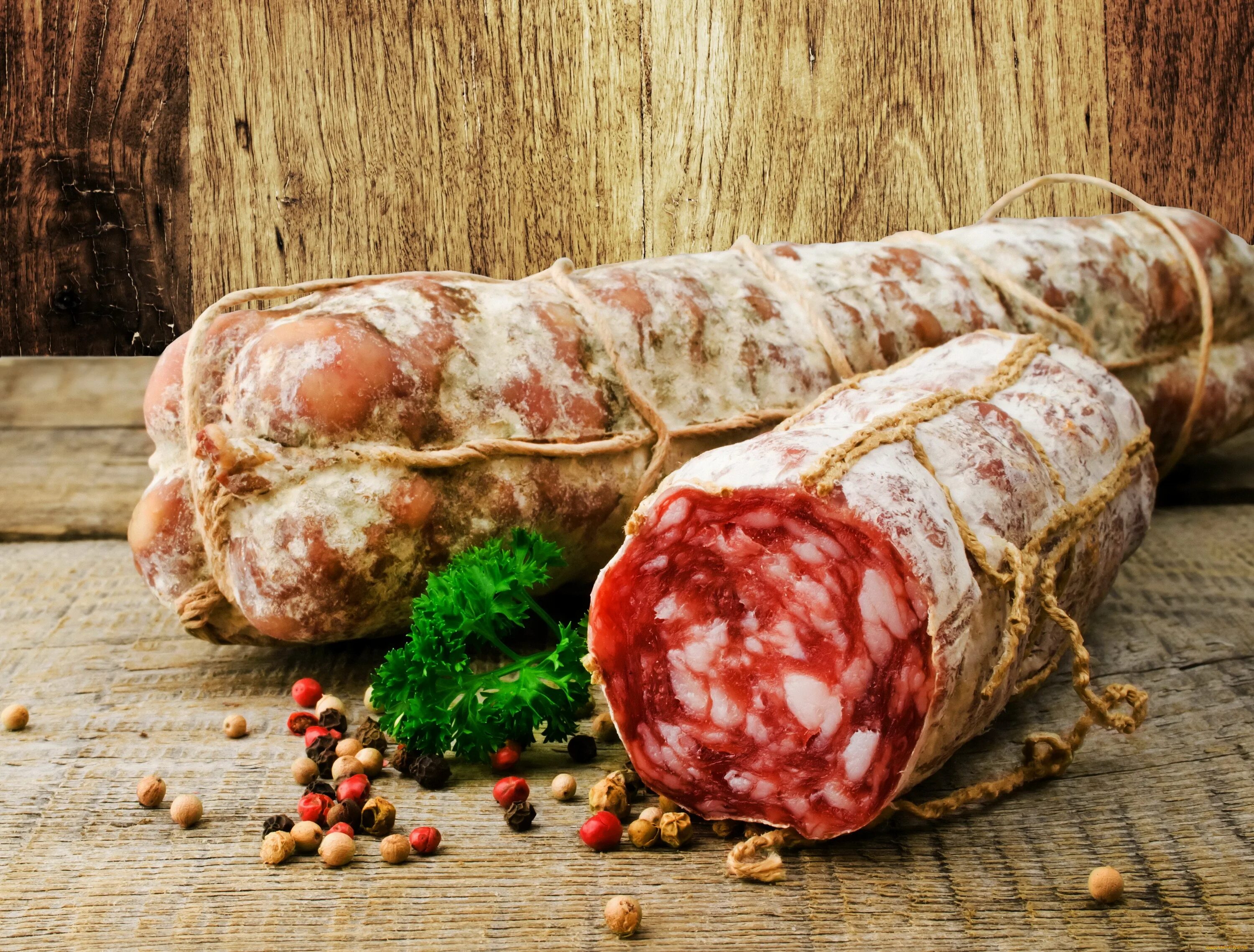 Мясные деликатесы фабрика. Мясная продукция. Ветчина окорок. Морепродукты. Морепродукты краб.